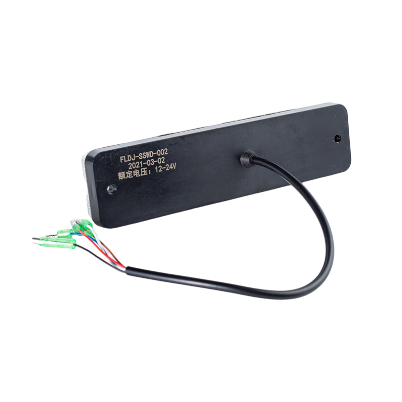 FLDJ-SSWD-004 IP65 5W DC12-24V Lampu Belakang Kombinasi LED 3 Warna Terintegrasi