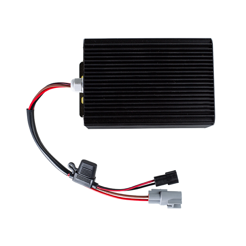 Output Stabil Efisiensi Tinggi IP65 Tahan Debu Tahan Minyak DC80V Input Lebar Kendaraan Forklift Modul Step Down Tegangan DC-DC